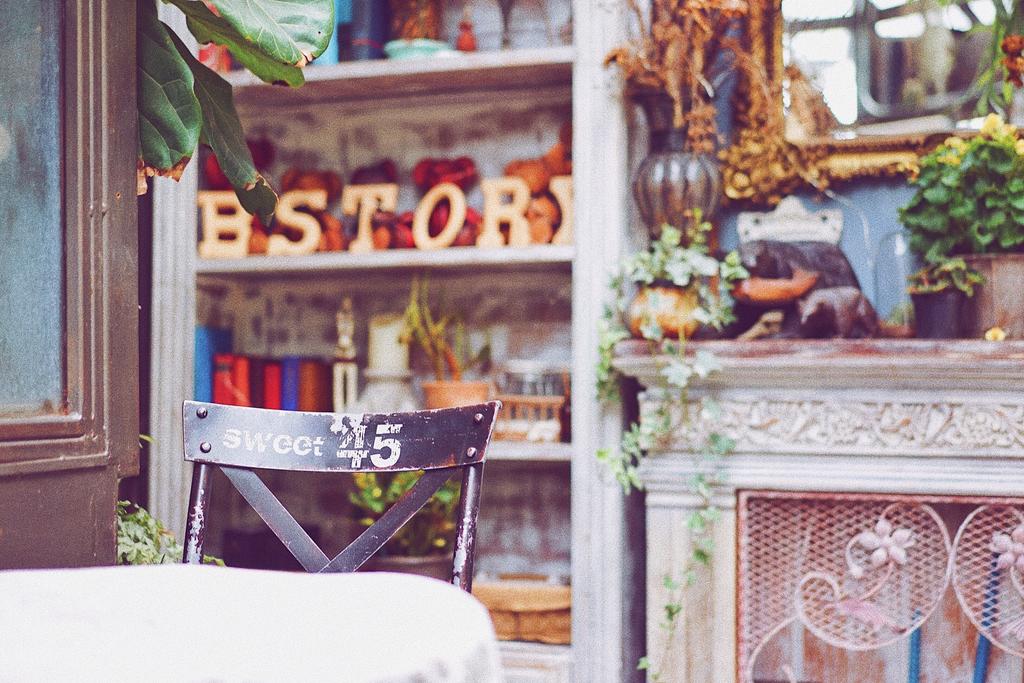 B-Story Cafe, Bangkok