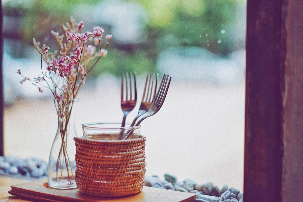 window seat at (Un) Fashion Cafe, Bangkok