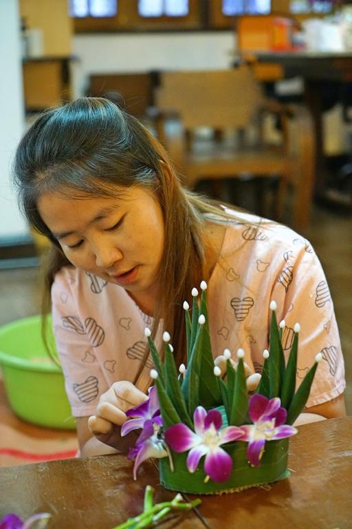 making krathong, Chiang Mai, Thailand