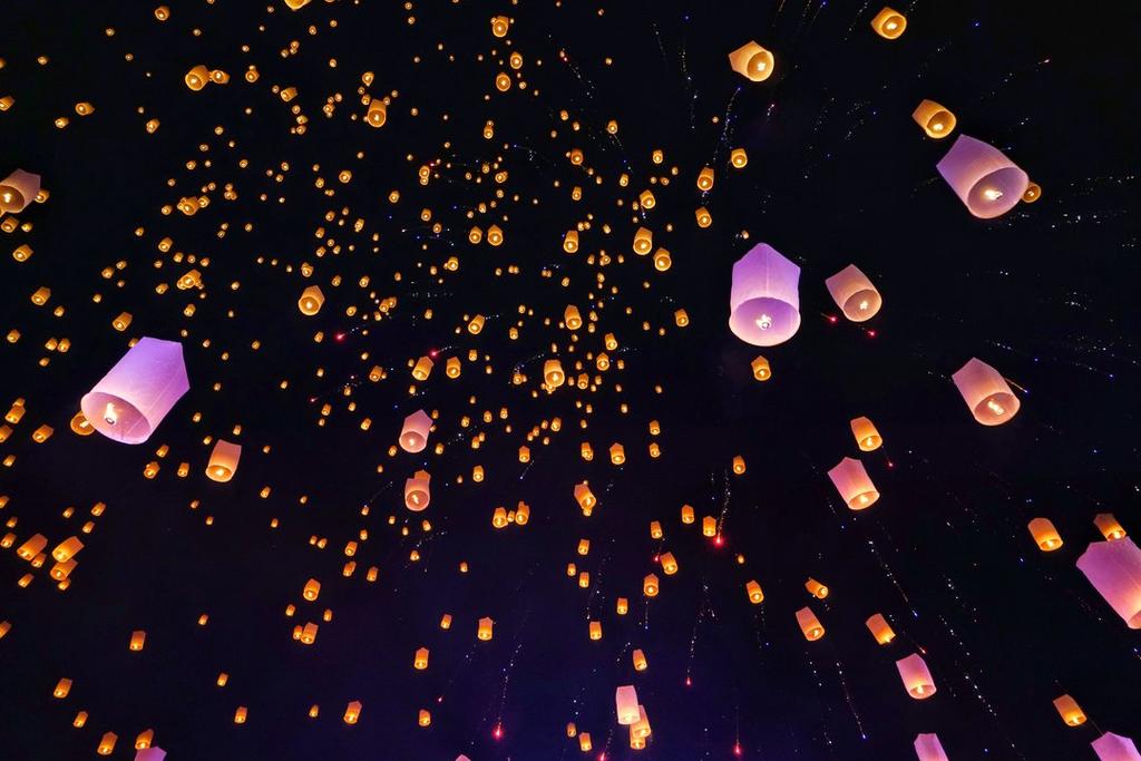 Lanna Festival (Yi Peng sky lanterns festival), Chiang Mai, Thailand