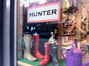 hunter rain boots retailers