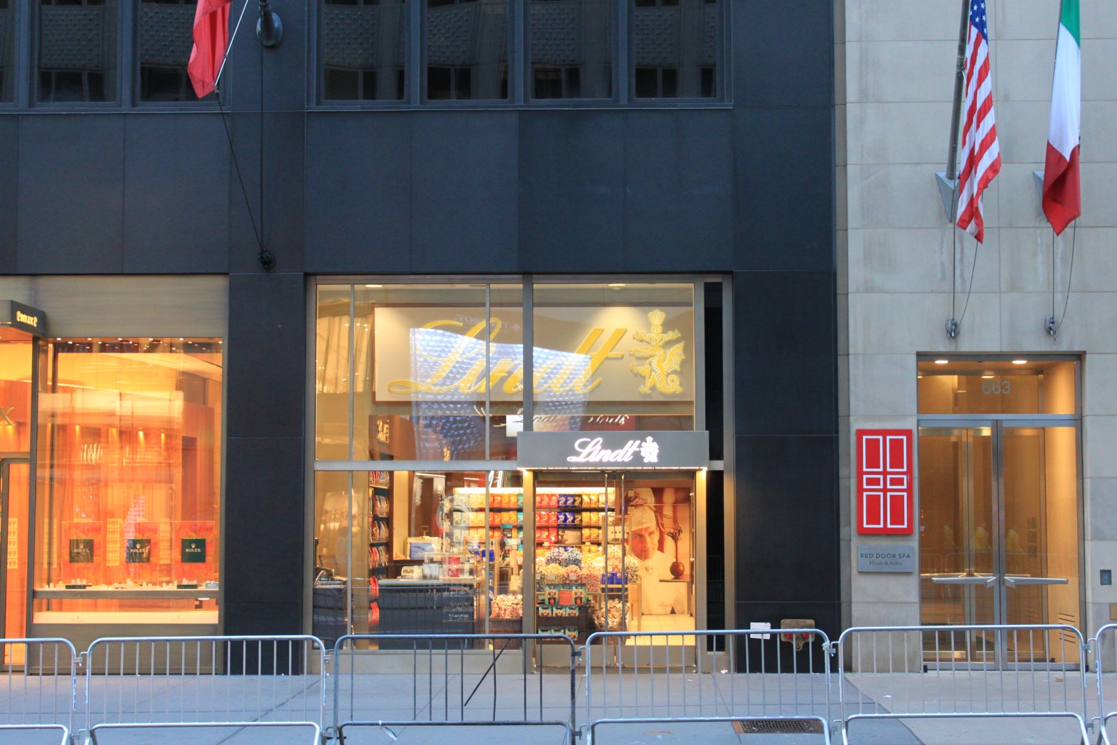 LINDT 665 5th Avenue New York, NY 10022 on 4URSPACE retail profile
