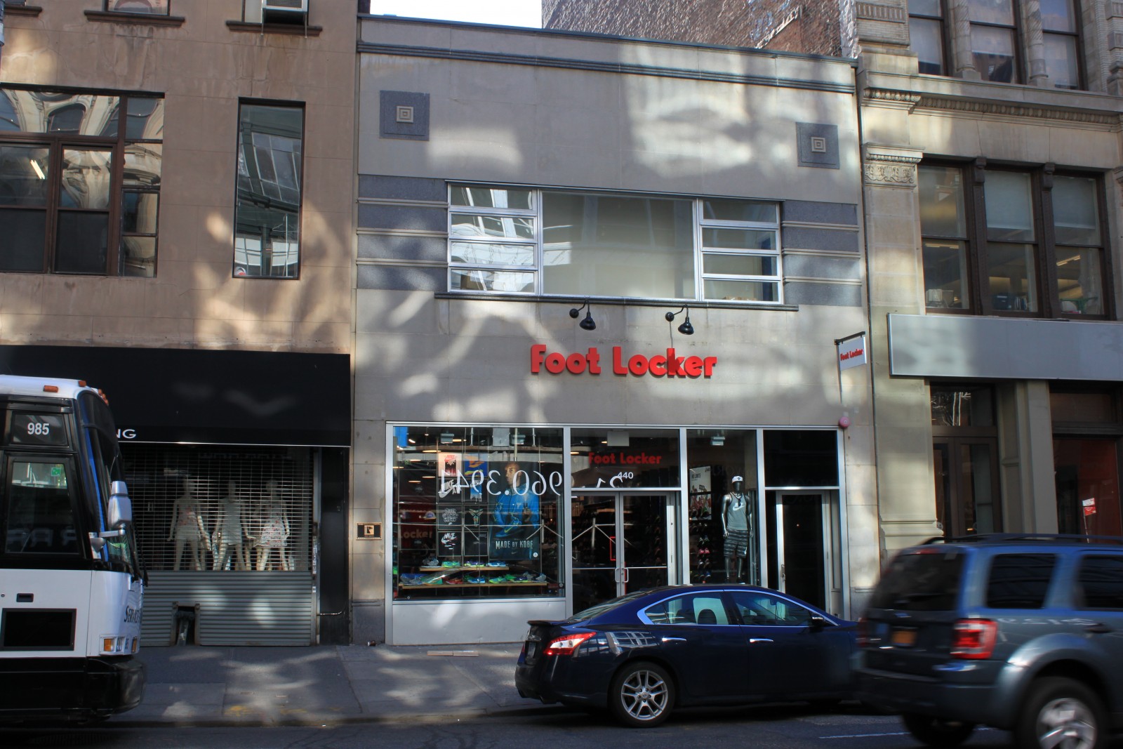 Foot Locker 440 Broadway New York, NY 10013 on 4URSPACE retail profile
