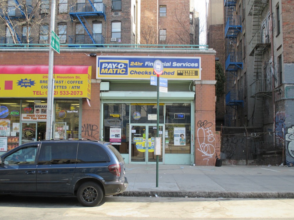 Pay-O-Matic 250 E. Houston Street New York, NY 10002 on 4URSPACE ...