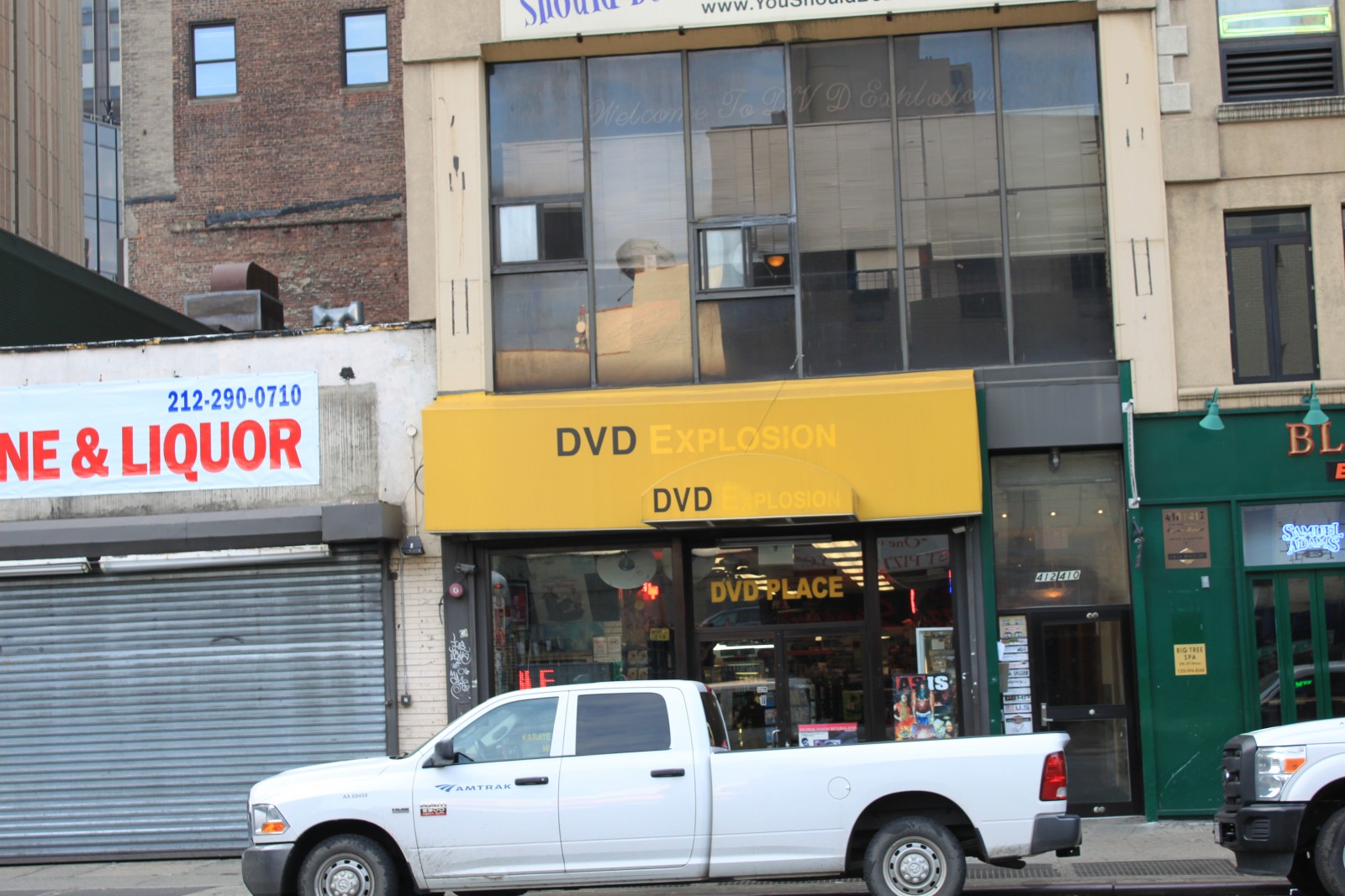 Mane Beauty Supply 412 8th Ave New York, NY 10001 on 4URSPACE retail