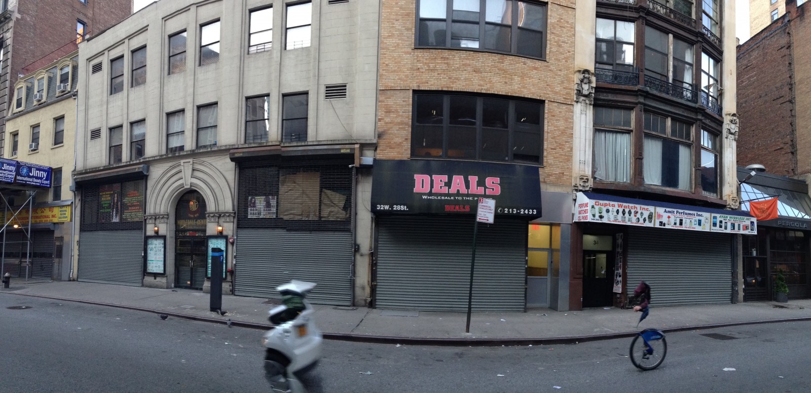 Yung Kee Wholesale Center 28 West 28th Street New York, NY 10001 on 4URSPACE retail profile
