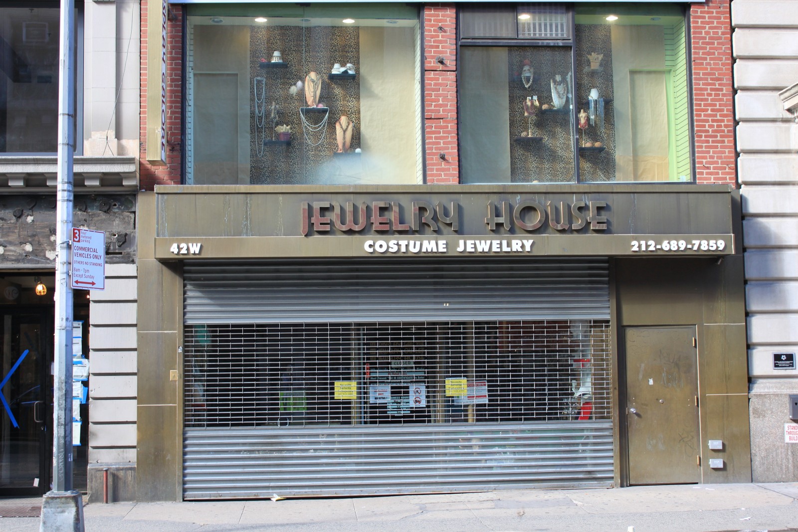 Jewelry House 42 West 28th Street New York, NY 10001 on 4URSPACE retail