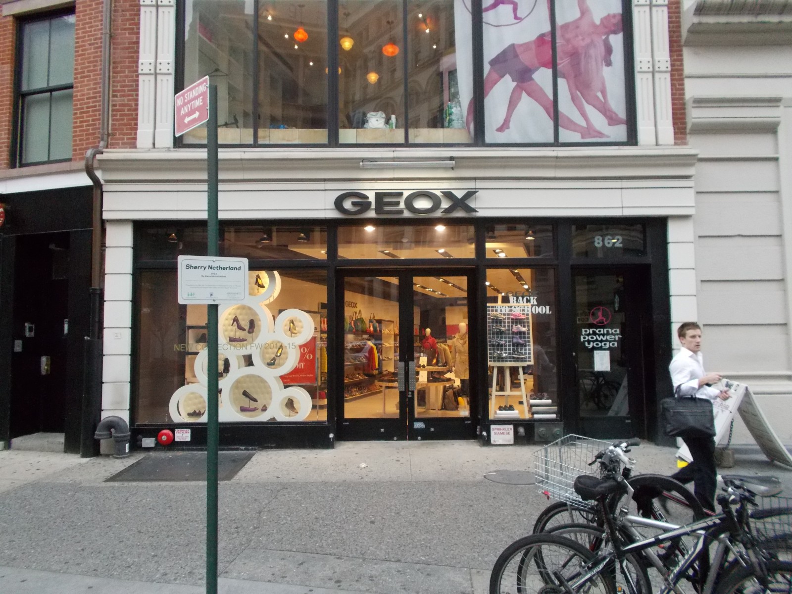 GEOX 862 Broadway New York, NY 10003 on 4URSPACE retail profile