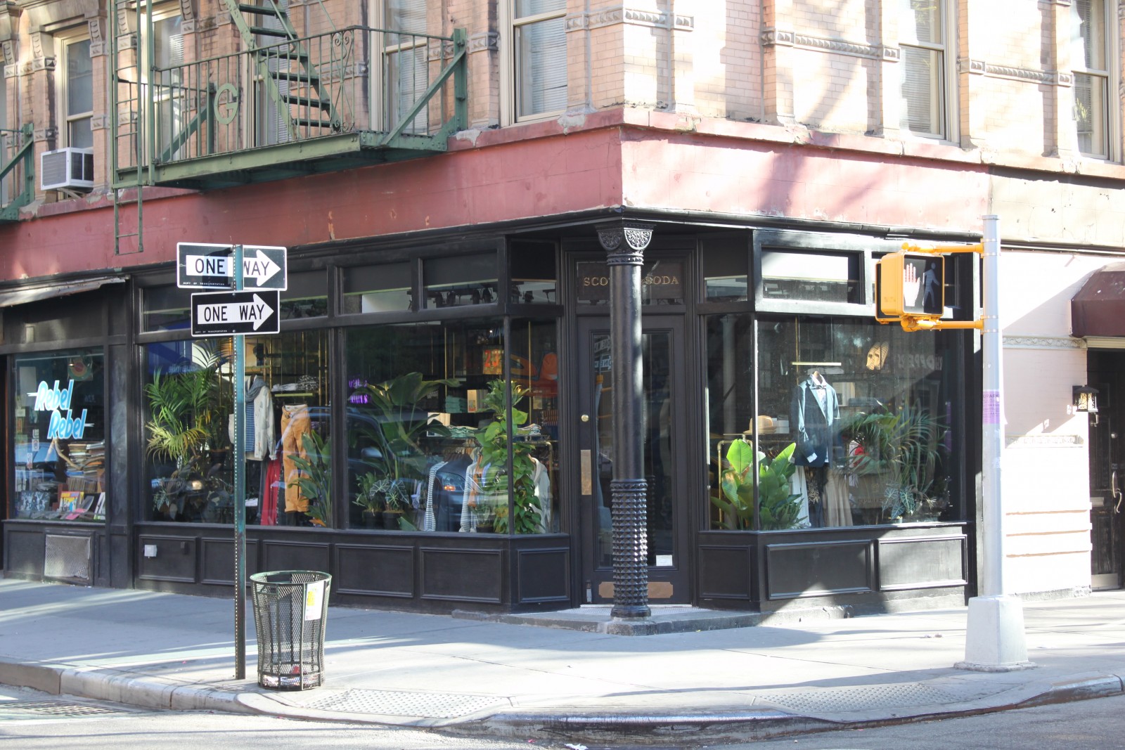 Scotch & Soda 317 Bleecker Street New York, NY 10014 on 4URSPACE retail