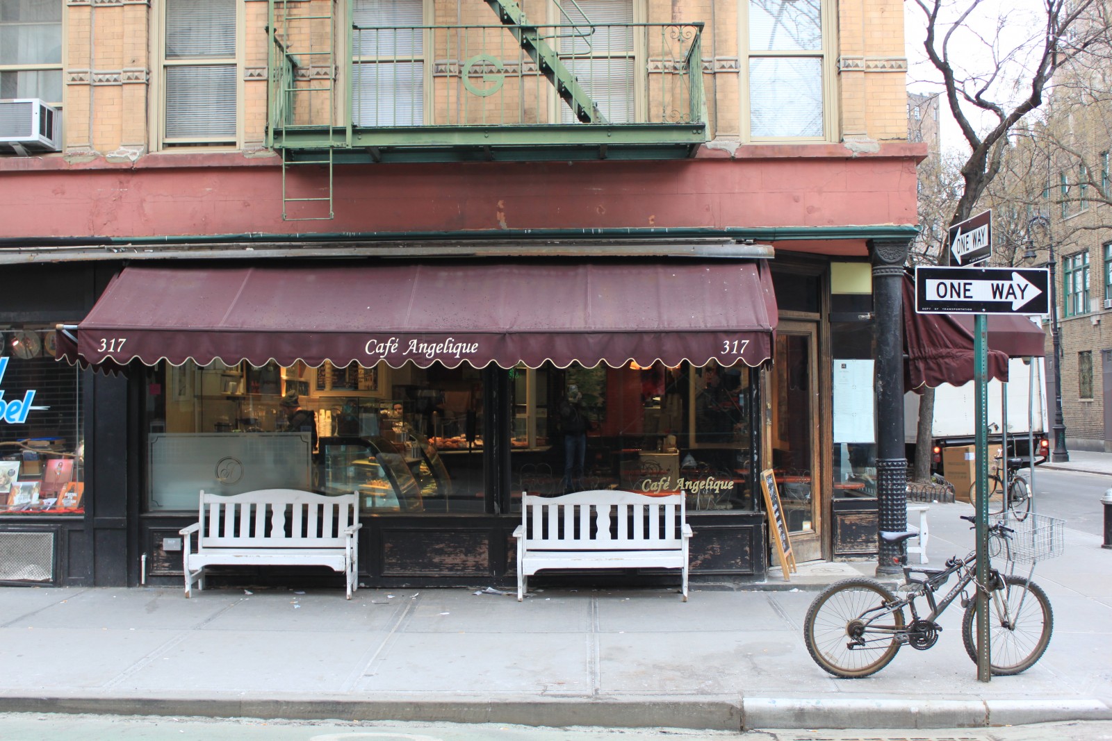 Scotch & Soda 317 Bleecker Street New York, NY 10014 on 4URSPACE retail