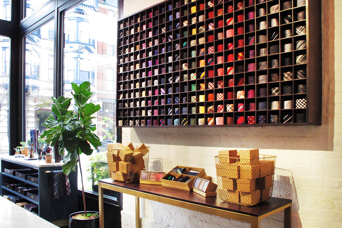 The Tie Bar 918 W. Armitage Chicago, IL 60614 on 4URSPACE retail profile