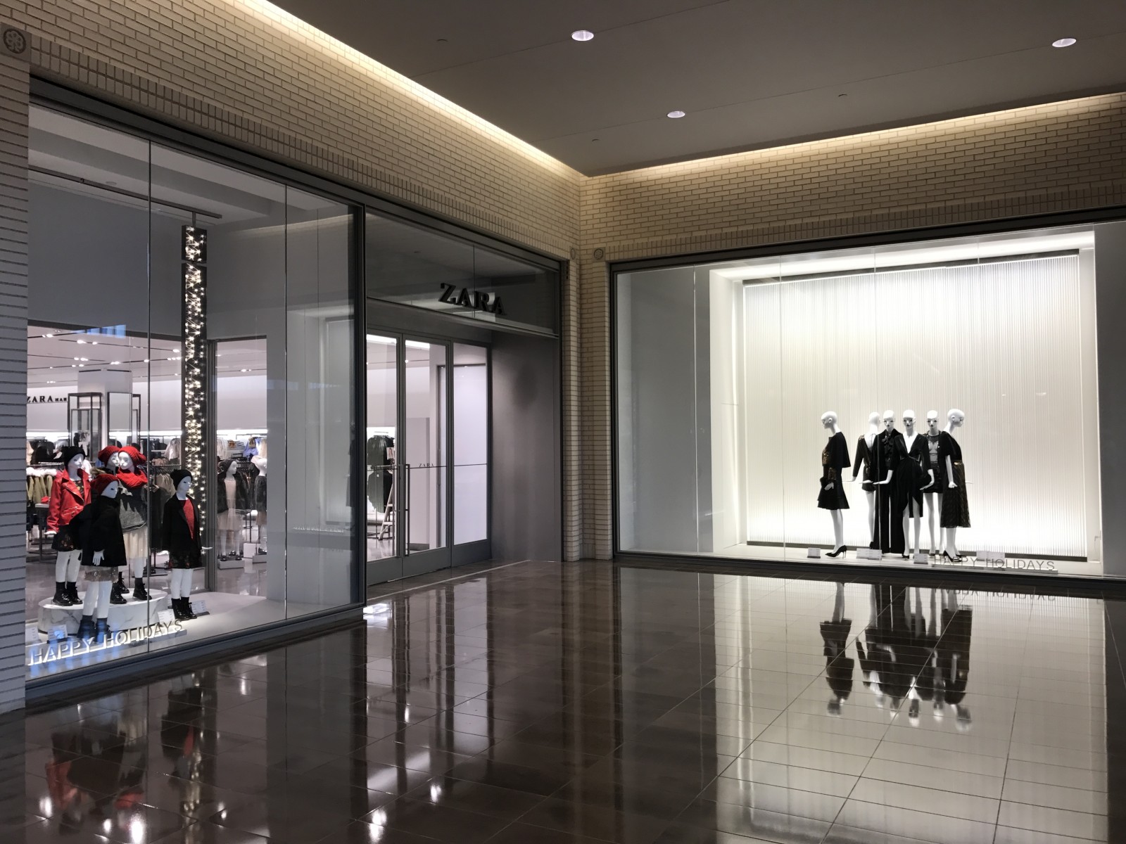 ZARA 8687 North Central Expressway Dallas, TX 75225 on 4URSPACE retail