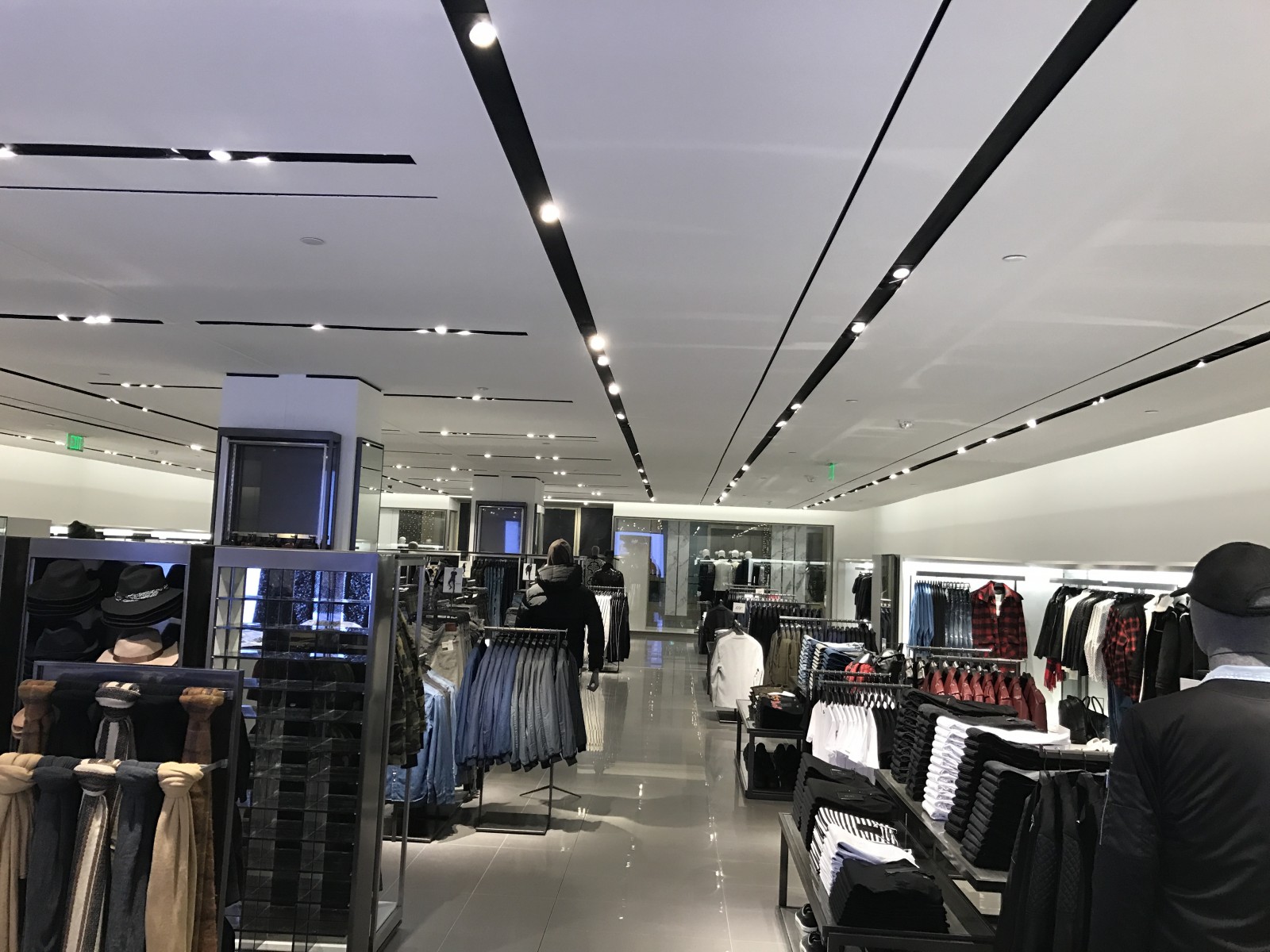 ZARA 8687 North Central Expressway Dallas, TX 75225 on 4URSPACE retail