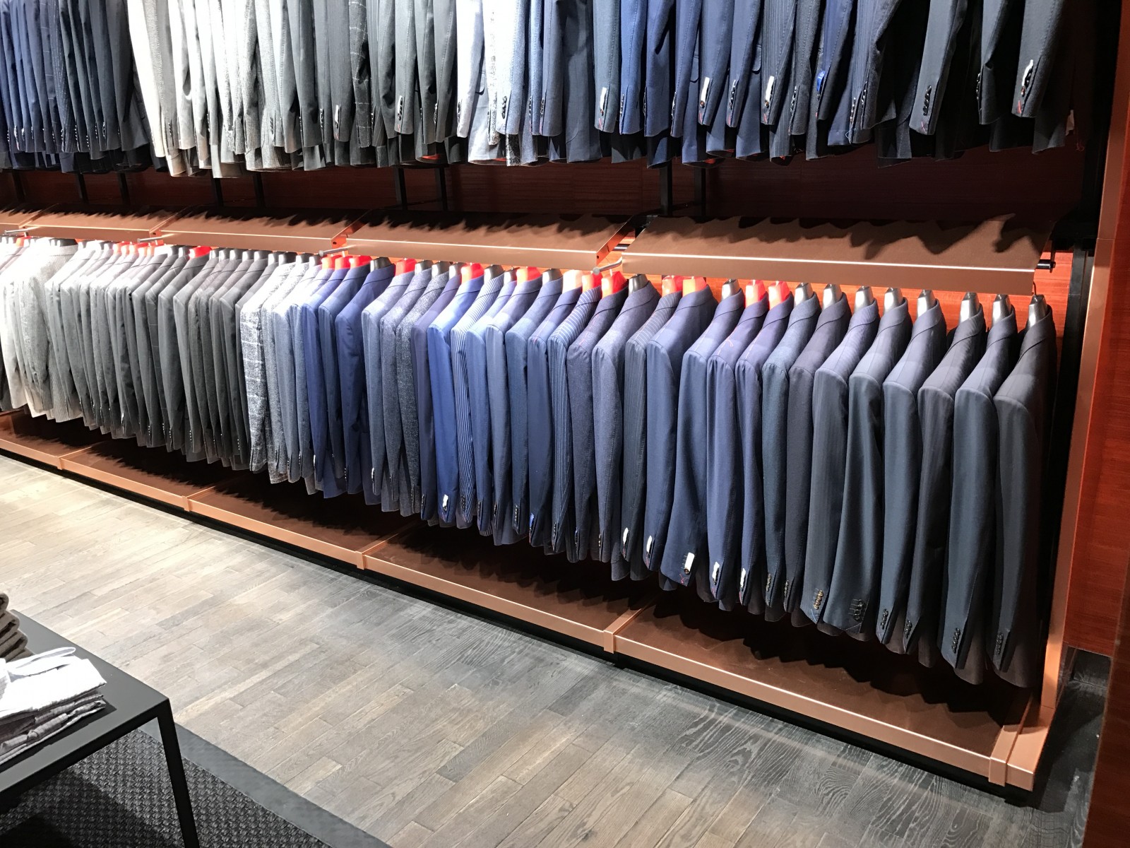 Suitsupply 635 Madison Ave New York, NY 10022 on 4URSPACE retail profile