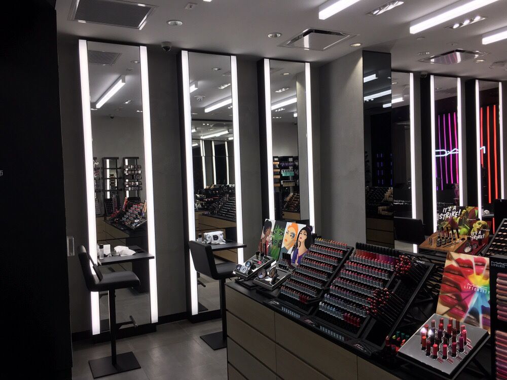 MAC 2330 Kalakaua Ave Honolulu, HI 96815 on 4URSPACE retail profile