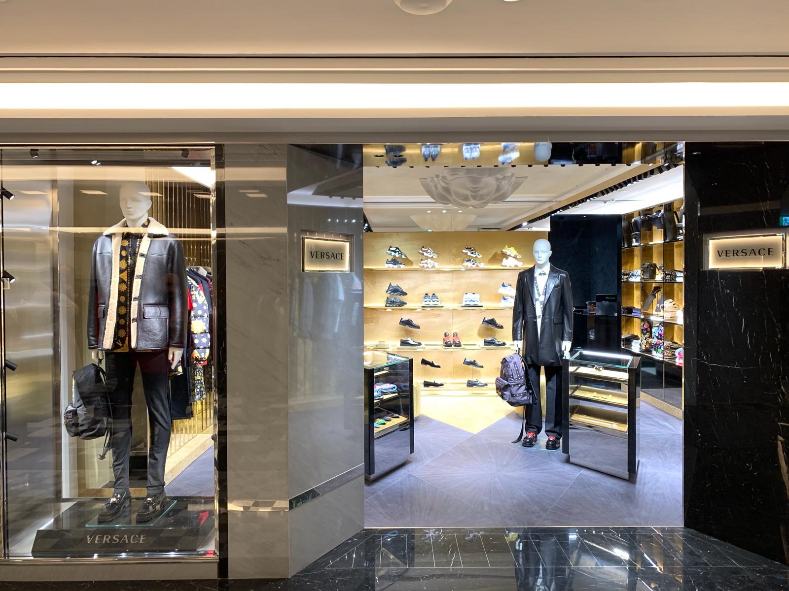 Versace 87135 Brompton Rd London, SW1X 7XL on 4URSPACE retail profile