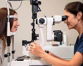 Go for the best eye treatment center