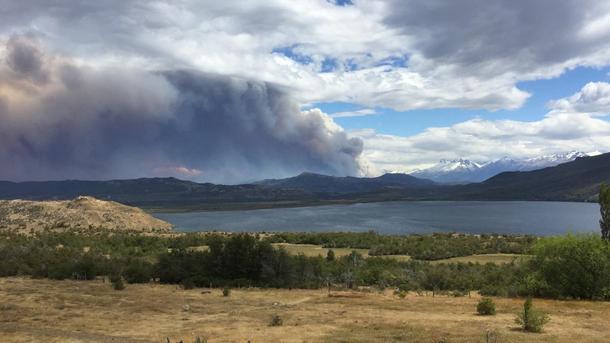 Ayuda a combatir el incendio de Cochrane - Patagonia
