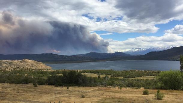 Ayuda a combatir el incendio de Cochrane  - Patagonia