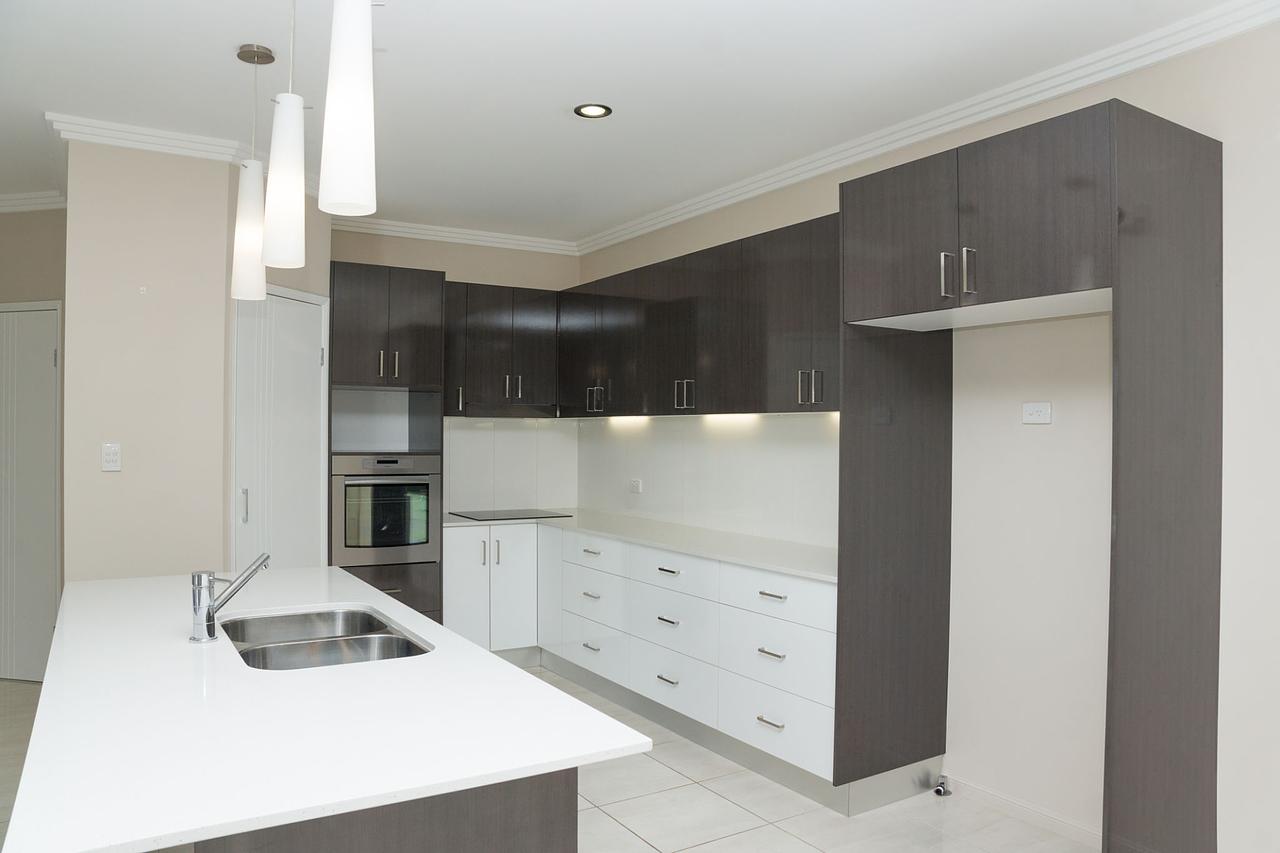 painting kitchen cabinets in Oakville