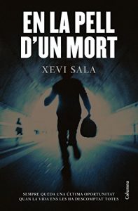 Descargar En la pell d’un mort (Clàssica) pdf, epub, ebook