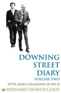 Descargar Downing Street Diary Volume Two: With James Callaghan in No. 10 pdf, epub, ebook