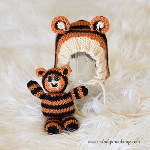 Download Tiger Bonnet and Stuffie Set Knitting Pattern – Sizes Newborn Baby through Toddler 1-3 Years Included pdf, epub, ebook