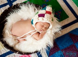 Download Patchwork Quilt Bonnet Crochet Pattern – 5 Sizes Included pdf, epub, ebook