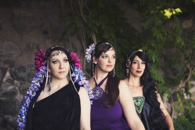 Vadalna Tribal Dance Co., photographed by Sarah Ann Loreth. 2014