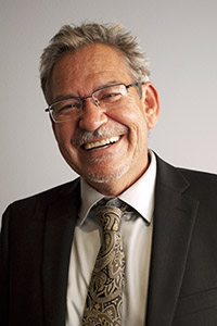 Benjamin Alire Sáenz Talks with Roger