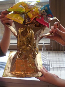 BGX0osSCEAENWNk Penguin Young Readers Battle of the Kids' Books Trophy