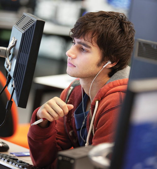 Study Ties College Success to Students’ Exposure to a High School Librarian