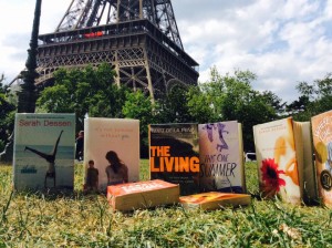 Eiffel_tower_summer_books_by_Isabelle