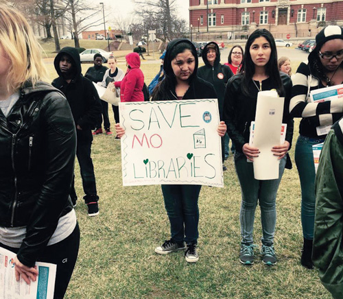 Teens Alba Medina (left) and Evelin Medina at the MO state capitol rally.