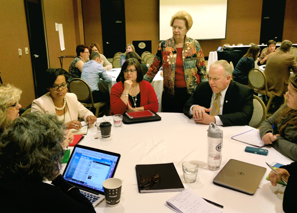 AASL15_Lilead_round_table_sm