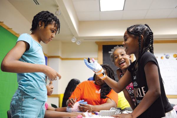 Some 99,000 kids participated in Chicago Public Library’s 2015 Summer Learning Challenge. Photo courtesy of Chicago Public Library