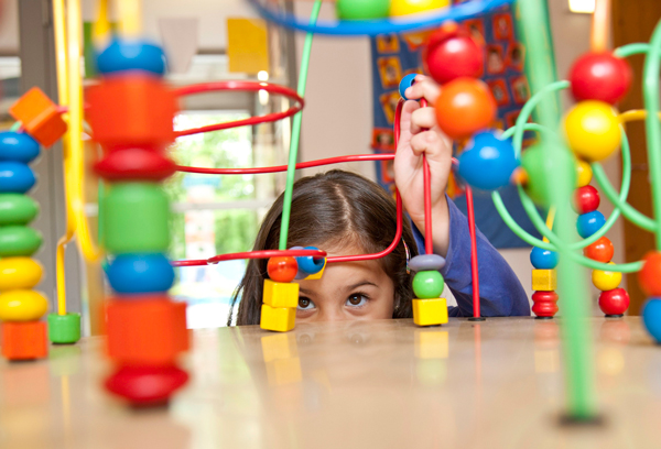 1609-firststeps-play