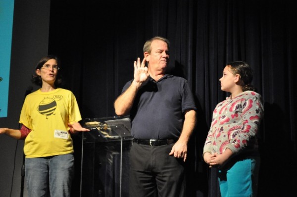 Bell_atlanta_stage_signing