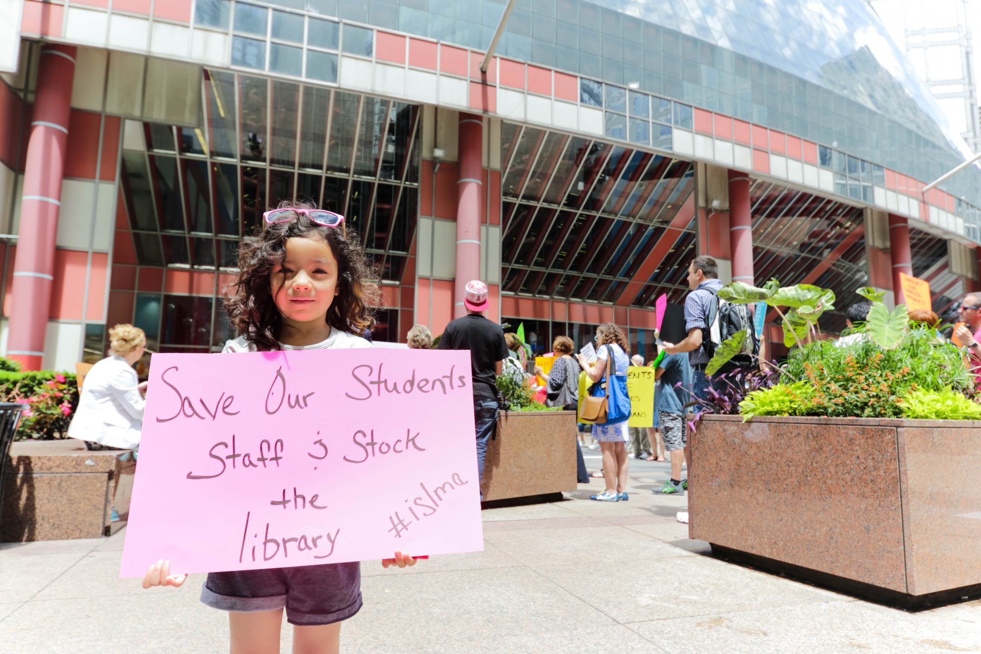 New Advocacy to Save School Librarians, One Click at a Time