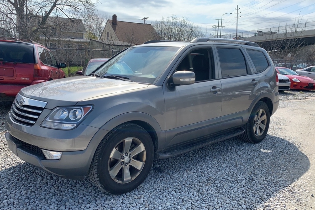 Kia borrego v8