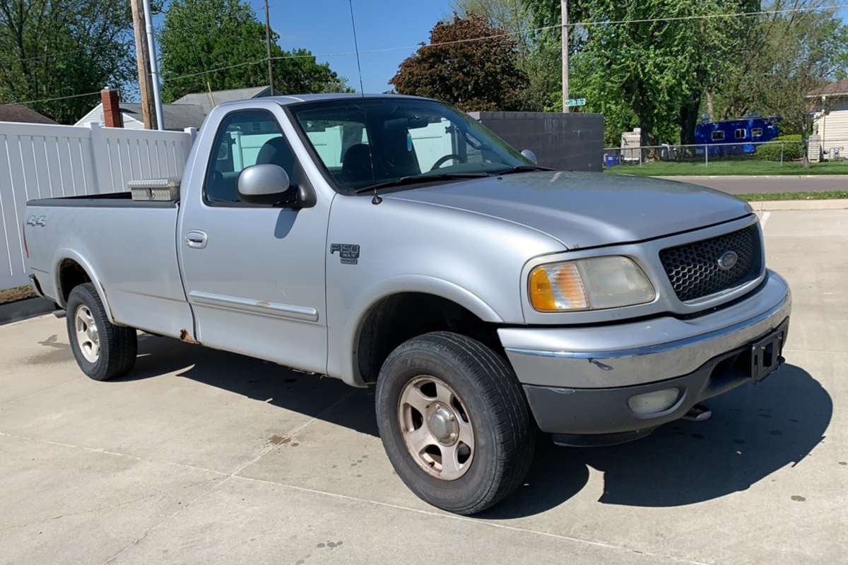2000 Ford F-150 XLT Reg. Cab Long Bed 4WD - Auto U.S. Direct