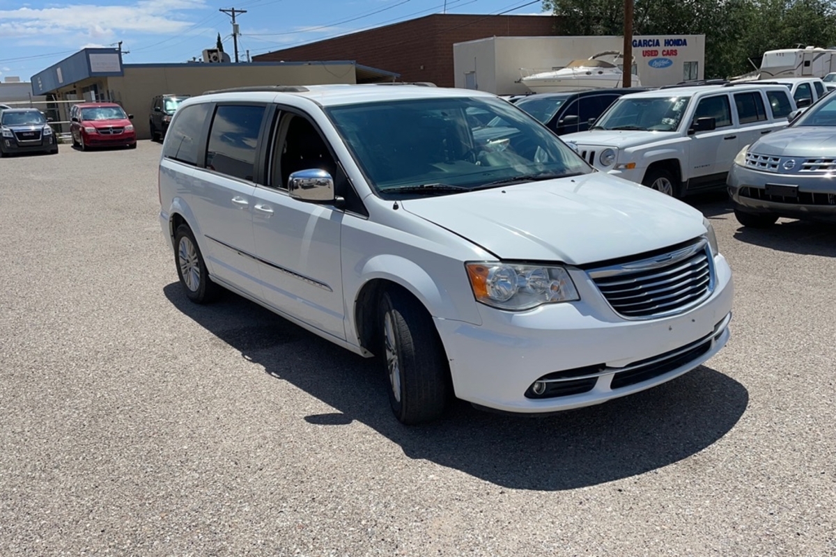 2015 Chrysler Town & country Touring L – Auto U.S. Direct