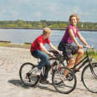 Thumb_140_the_kid_with_a_bike_14