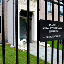 Thumb_220_andrew_museum