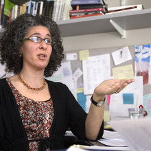 Thumb_220_ann_meyer