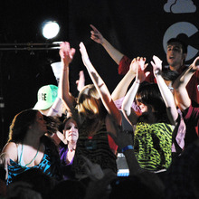 Thumb_220_collegefest1_ally