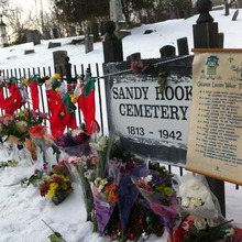 Thumb_220_sandyhook_moeller