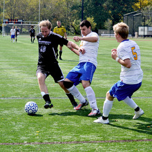 Thumb_220_tharp_menssoccer1
