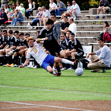 Thumb_220_tharp_menssoccer2
