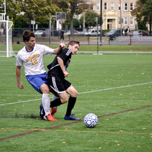Thumb_220_tharp_menssoccer7
